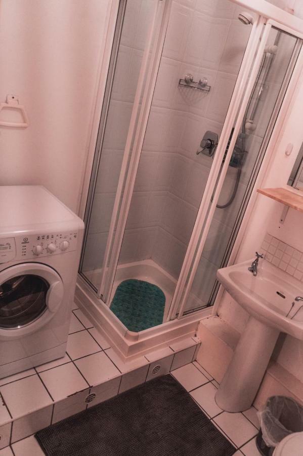 Windsor Place Apartment